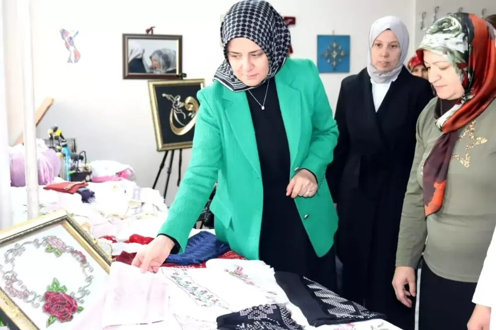 Hanımefendi Azime Çiftçi Pasinler