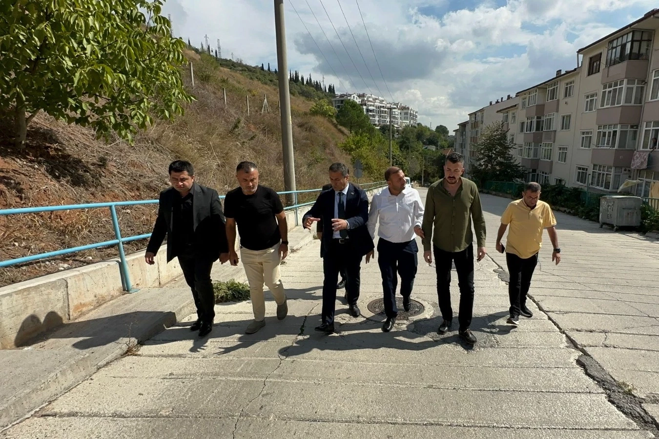 Vatandaş talep ediyor, İzmit Belediyesi çözüyor