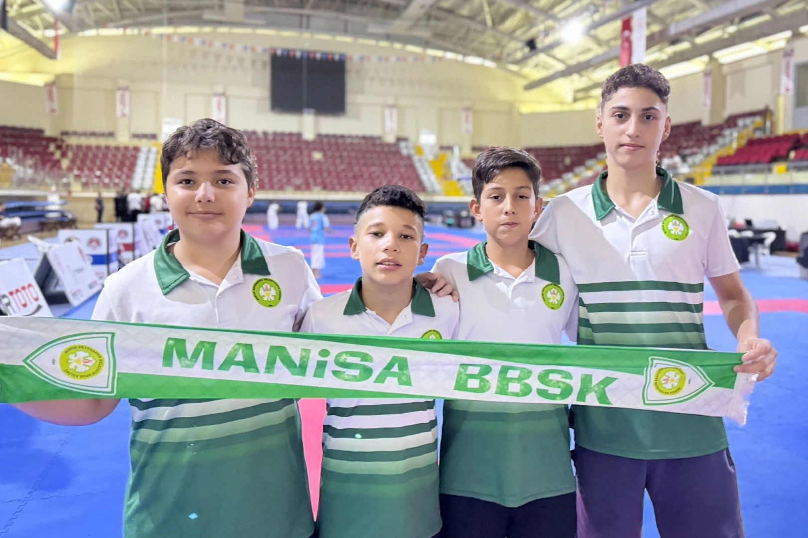 Manisa BBSK sporcularına